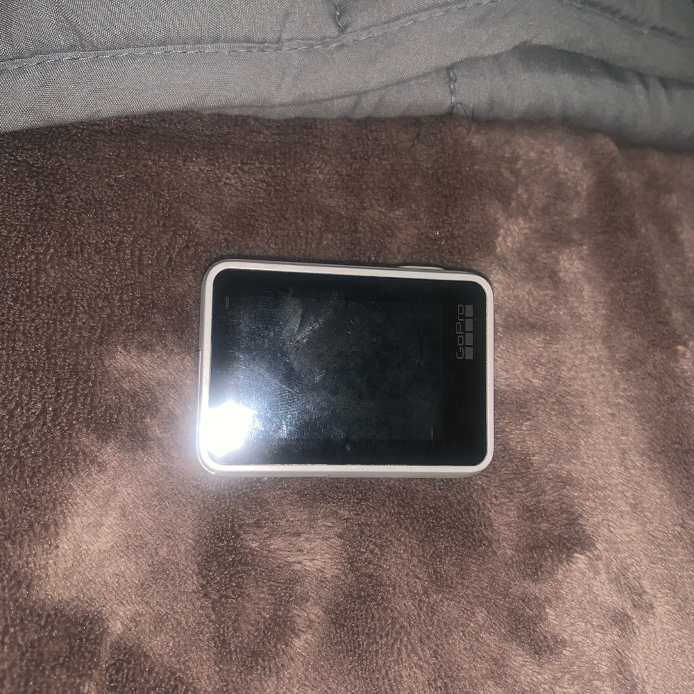 GoPro 7 WHITE Works Perfect - Picture 2 of 2